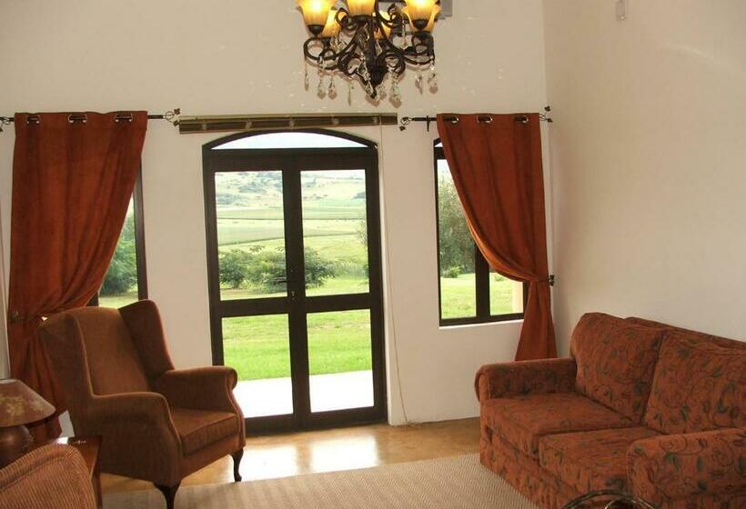 סוויטה נוף להרים, River Crossing