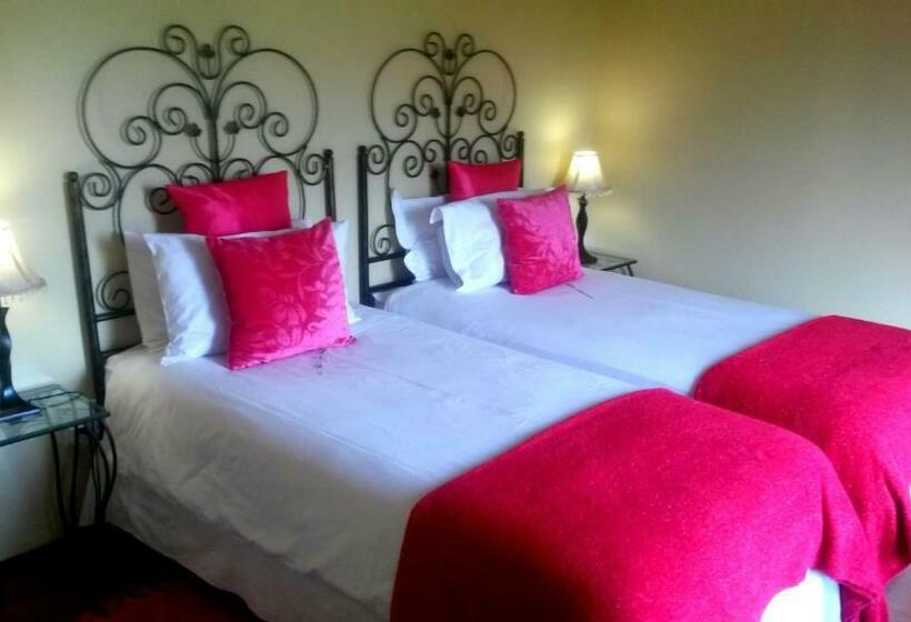 סוויטה נוף להרים, River Crossing