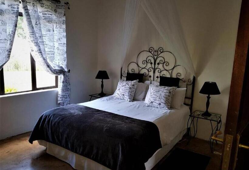 סוויטה נוף להרים, River Crossing