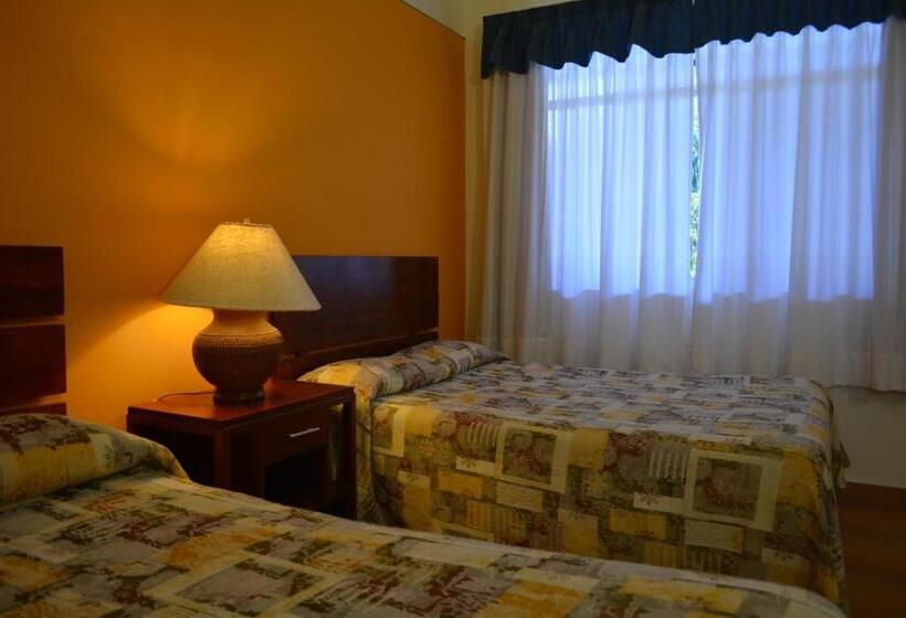 غرفه قياسيه سريرين مزدوجين, Lourdes Hotel Campestre