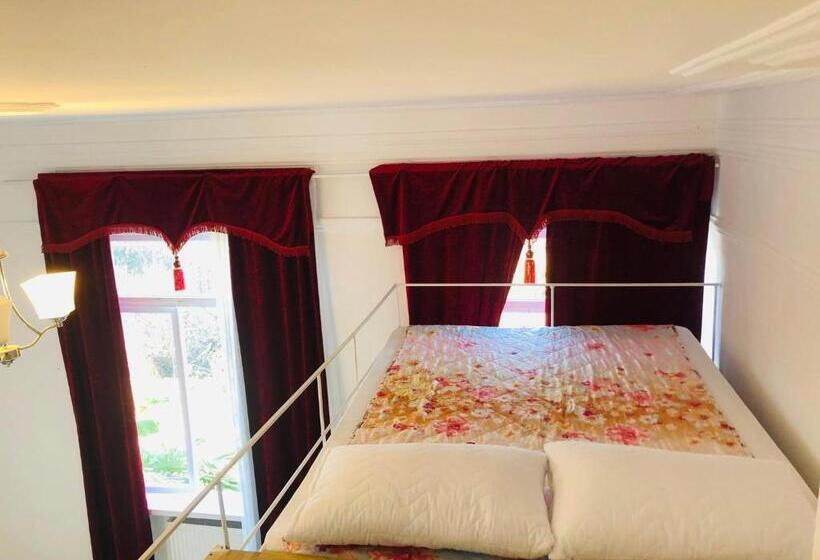 سوییت خانوادگی, Bis A Guesthouse