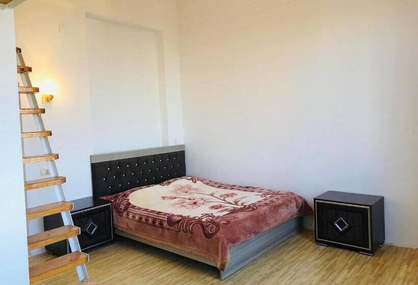 سوییت خانوادگی, Bis A Guesthouse