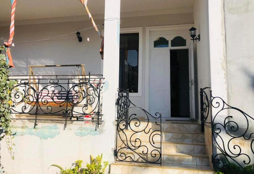 سوییت خانوادگی, Bis A Guesthouse