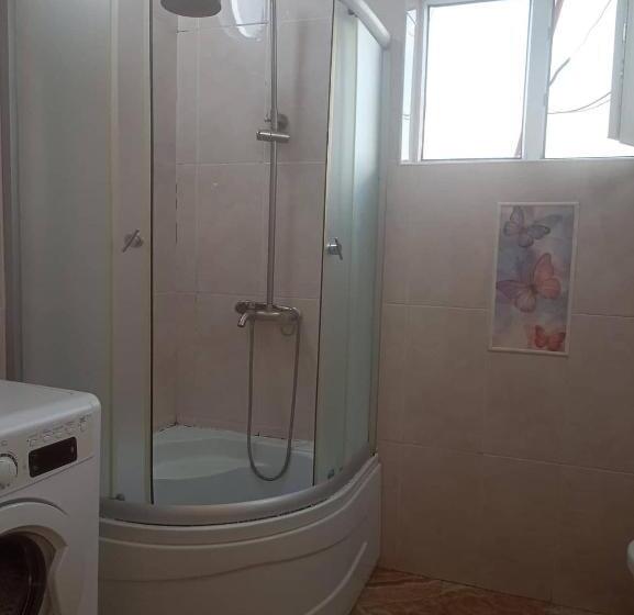 سوییت خانوادگی, Bis A Guesthouse