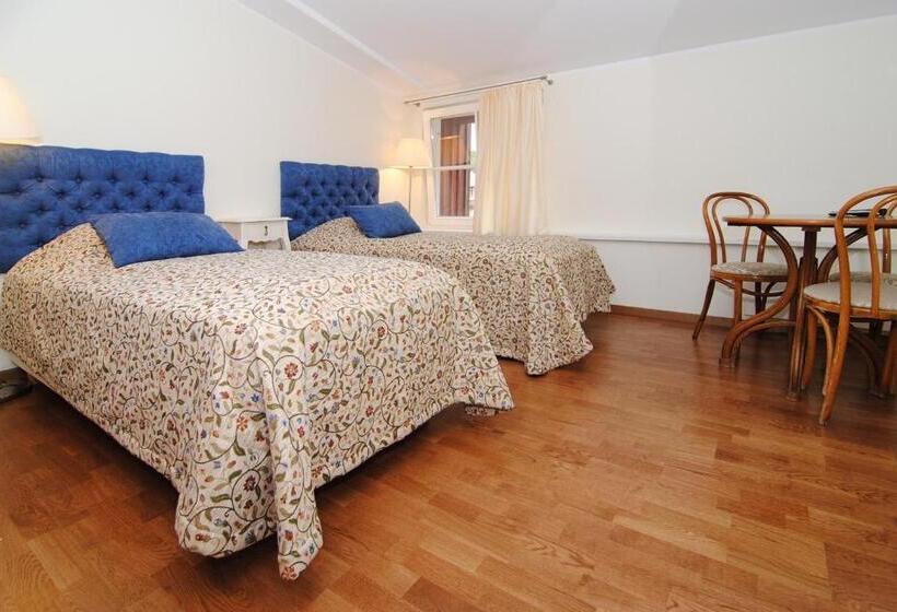 اتاق استاندارد, Juodasis Kalnas