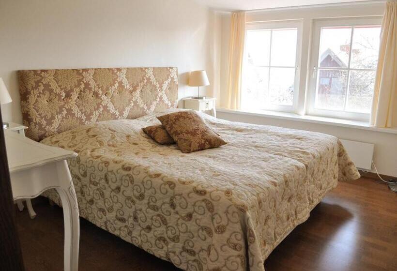 سوییت, Juodasis Kalnas