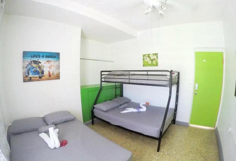 اتاق خانوادگی با سرویس بهداشتی مشترک, Vieques Good Vibe Guest House