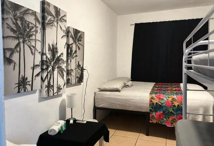 اتاق استاندارد چهارنفره با سرویس بهداشتی مشترک, Vieques Good Vibe Guest House