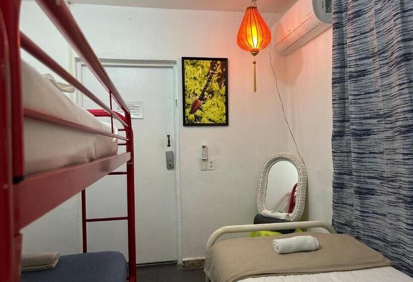 اتاق خانوادگی با سرویس بهداشتی مشترک, Vieques Good Vibe Guest House