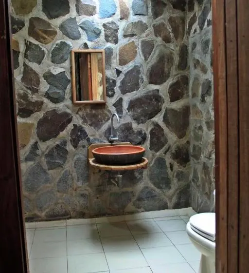 スタンダードバンガロー, Bunaken Divers Sea Breeze Resort