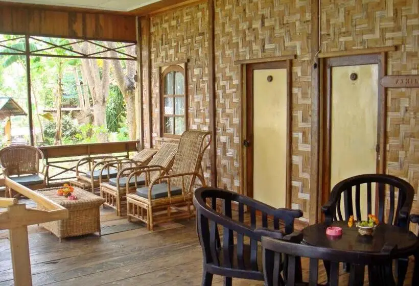 スタンダードバンガロー, Bunaken Divers Sea Breeze Resort