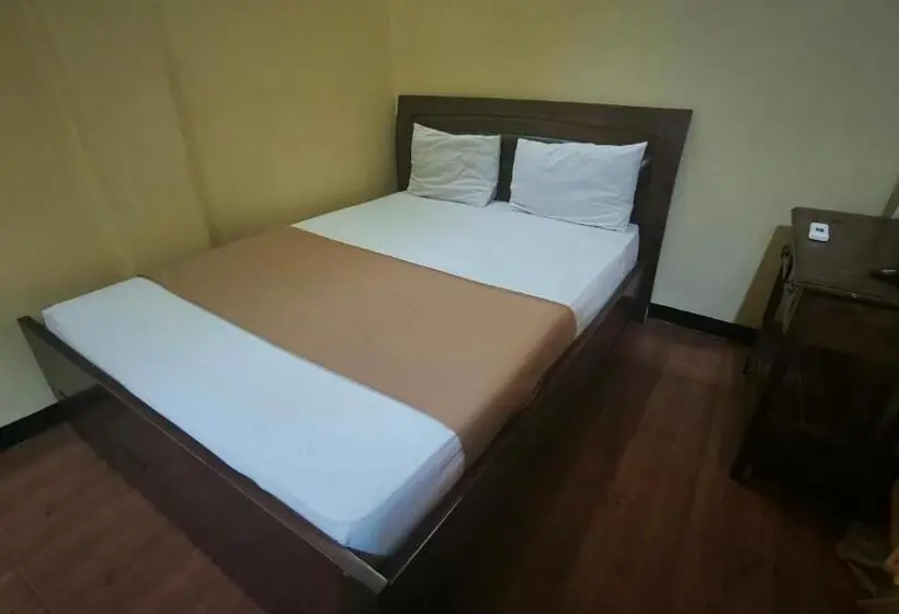 Deluxe Szoba, Simpang Lima Semarang