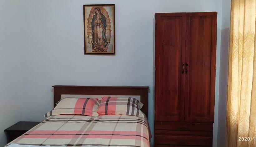 标准间, Casa Del Peregrino Santo Thomas