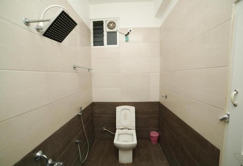 Chambre Triple Standard, Ragavendra Rameswaram