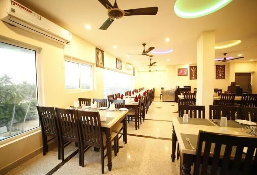 Suite Familiar, Ragavendra Rameswaram