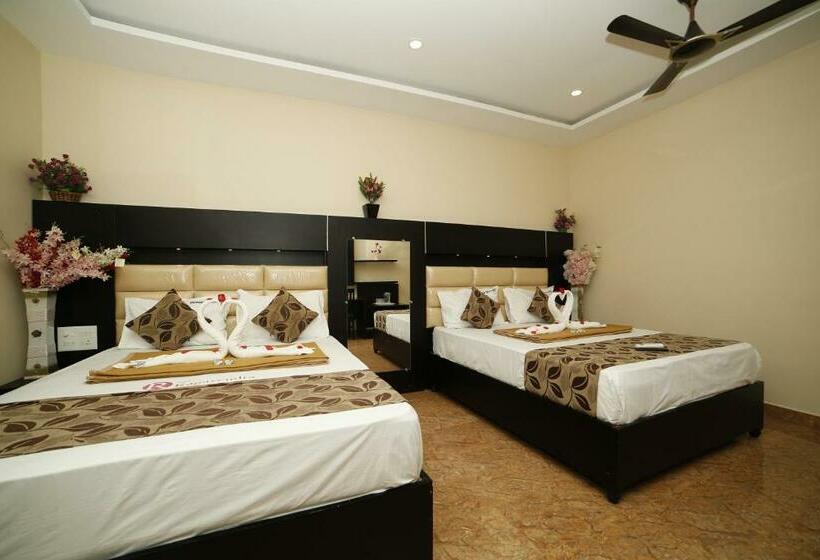 Chambre Triple Standard, Ragavendra Rameswaram