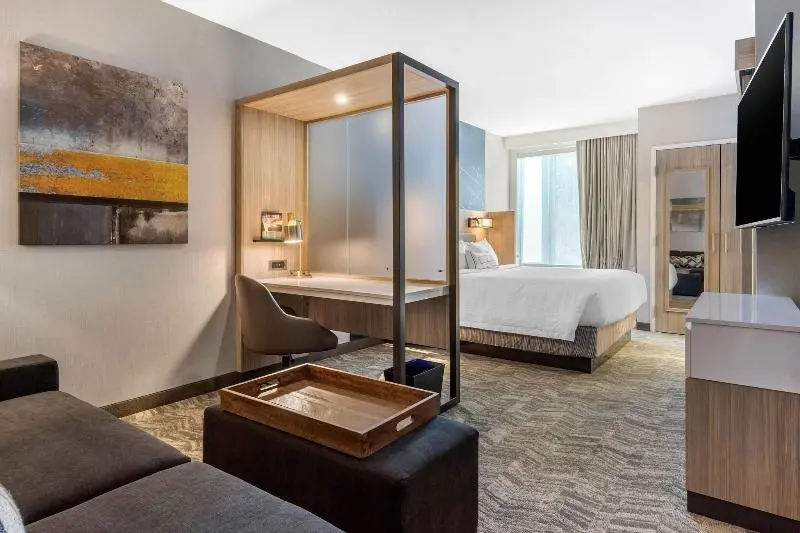 キングサイズベッドのスイートルーム, Springhill Suites Charlotte Southwest