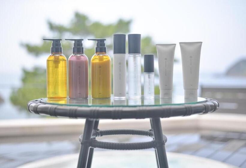 جناح مزود بجاكوزى, Mayu Futahari