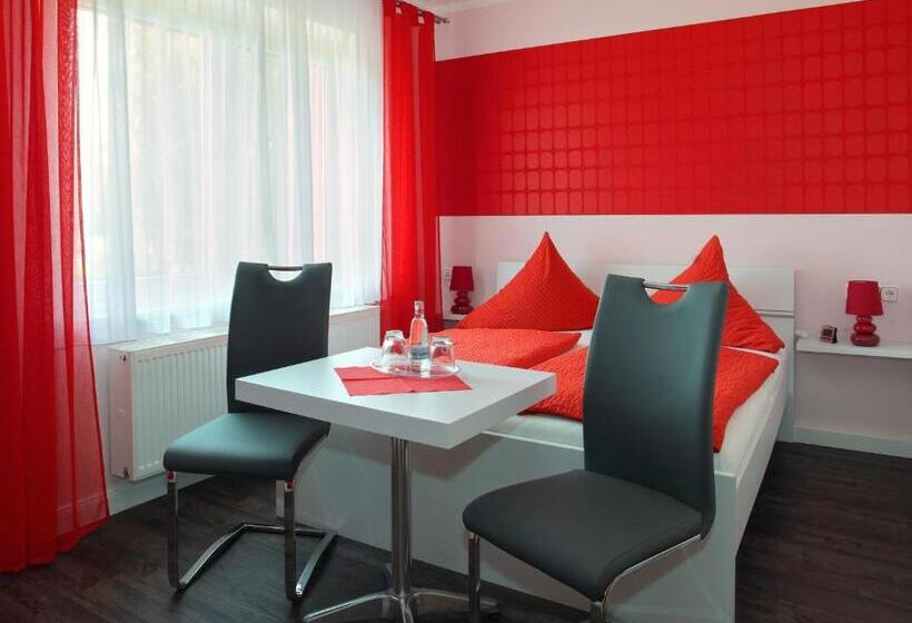 Номер Стандарт, Pension Rüssel Pub