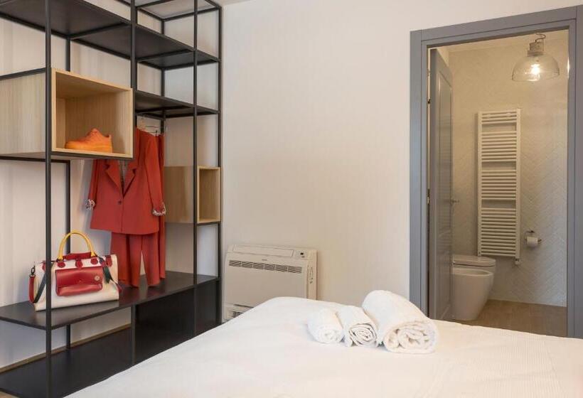 اتاق استاندارد, Madre