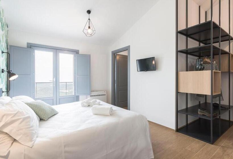 اتاق لوکس, Madre