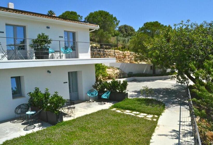 اتاق لوکس, Madre