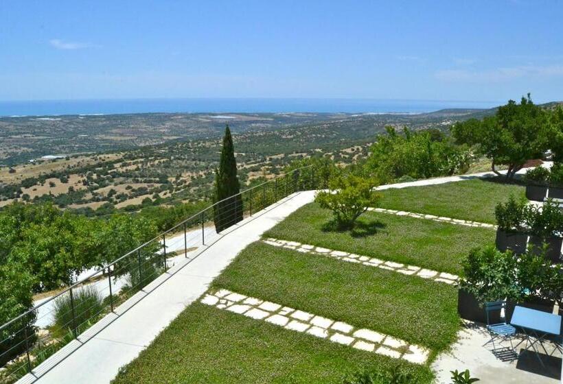 استودیو خانوادگی, Madre