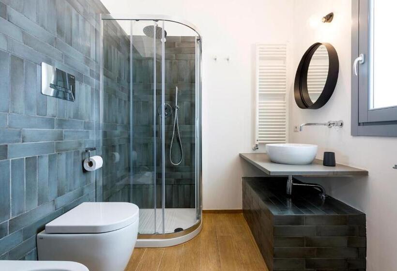 اتاق استاندارد, Madre