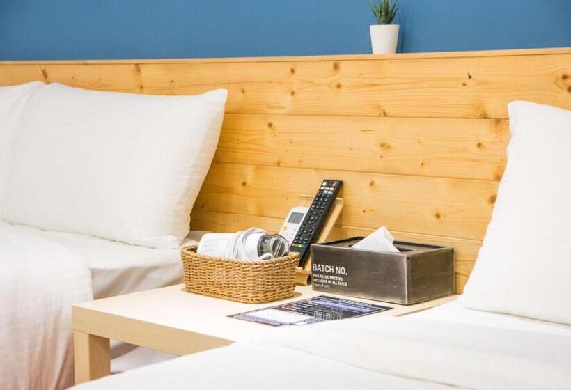 اتاق کلاسیک چهارنفره, Deer Traveler Hostel