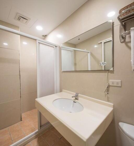 اتاق استاندارد چهار تخته, Deer Traveler Hostel