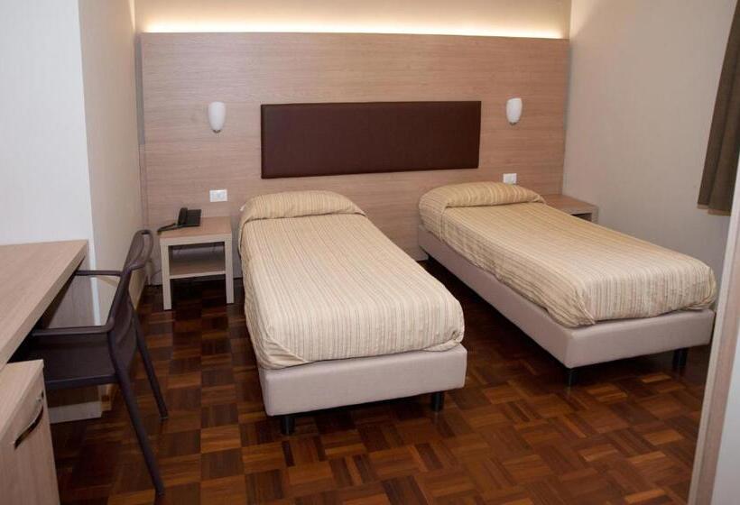 غرفة قياسية, Buca Di Bacco