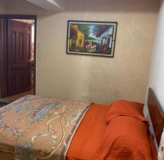 Standard Room, Country