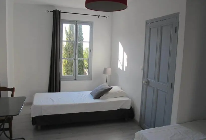 Classic Kolmen Hengen Huone, Le Guintrand