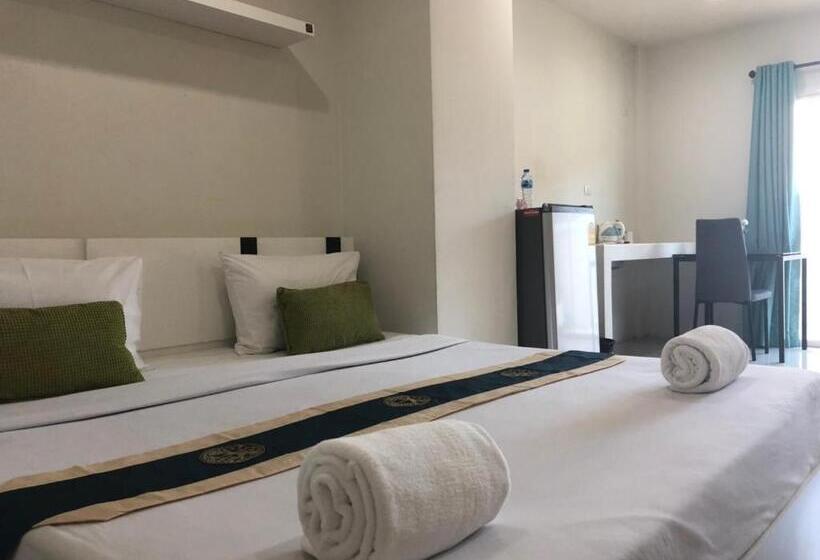 キングサイズベッドのスタンダードルーム, Khao Oat Airport