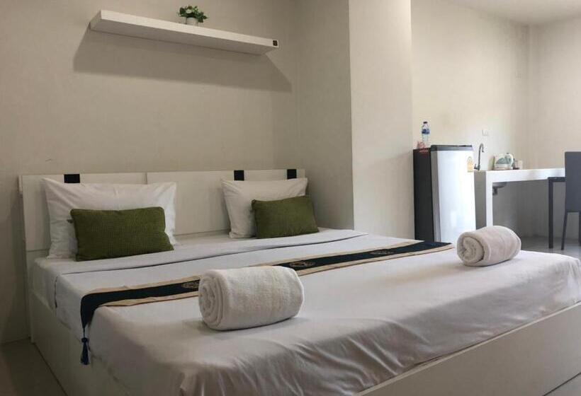 キングサイズベッドのスタンダードルーム, Khao Oat Airport