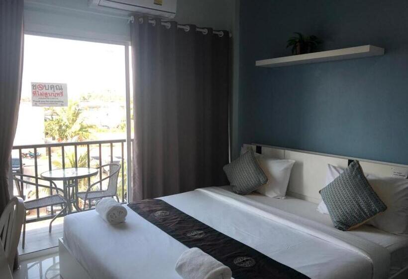 スタンダードスタジオ, Khao Oat Airport