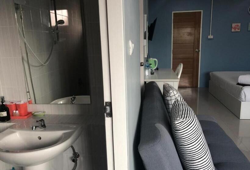 スタンダード４人部屋, Khao Oat Airport