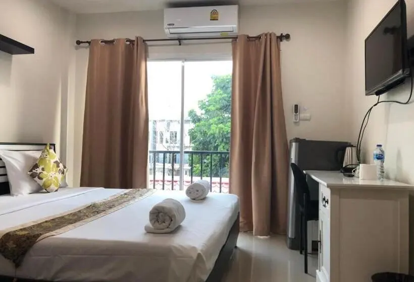 اتاق استاندارد با بالکن, Khao Oat Airport