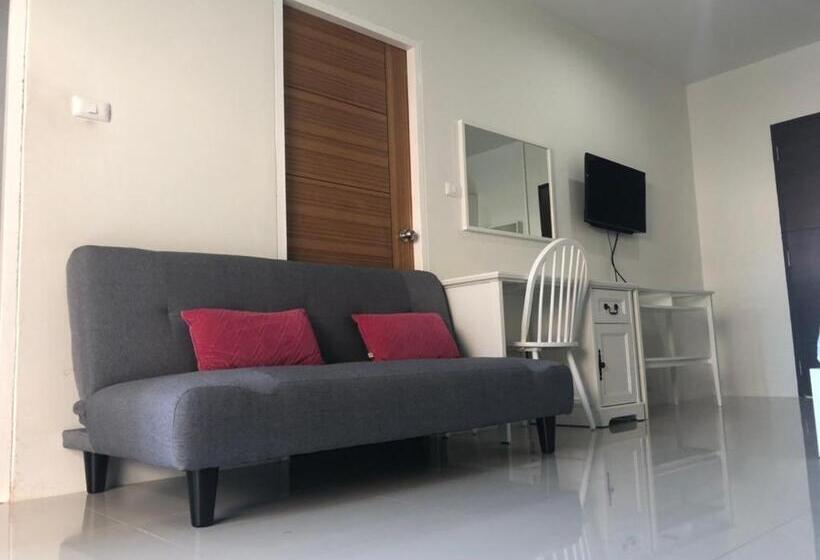 キングサイズベッドのスタンダードルーム, Khao Oat Airport