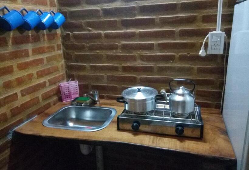 سوئیت جونیور با چشمانداز کوهستان, La Pirca