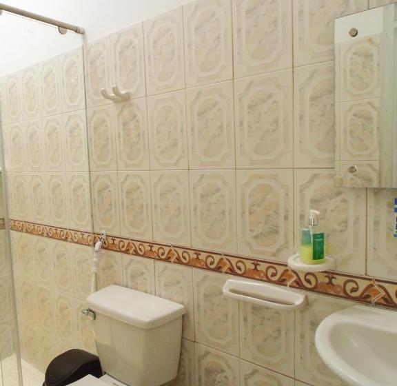 Economy Zimmer, Ciudad Señora Buga