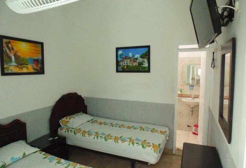 Economy Zimmer, Ciudad Señora Buga