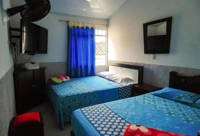 Standardzimmer 2 Doppelbetten, Ciudad Señora Buga