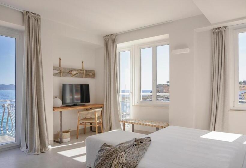 غرفة ديلوكس مزودة بشرفة, La Guardia