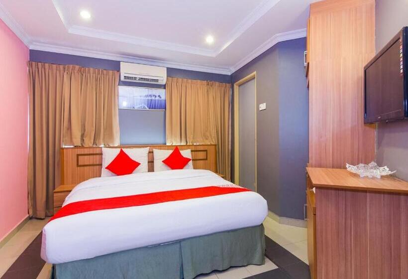 Люкс Повышенной Комфортности, Oyo 746 Hotel Comfort