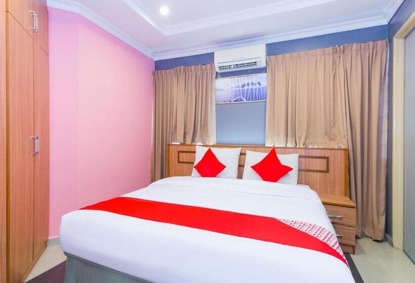 Люкс Повышенной Комфортности, Oyo 746 Hotel Comfort