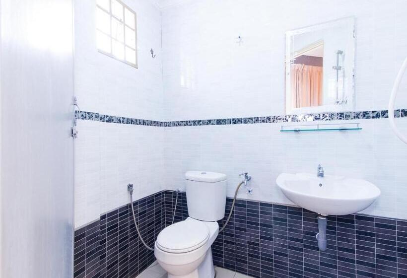 Номер Премиум, Oyo 746 Hotel Comfort