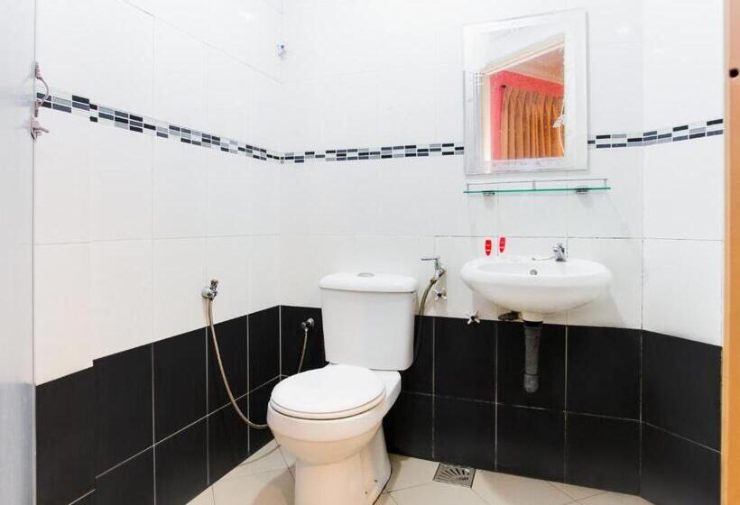 Номер Стандарт Индивидуальный, Oyo 746 Hotel Comfort