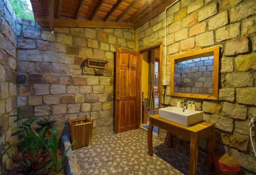 اتاق استاندارد با تخت بزرگ, Island Lodge Phu Quoc