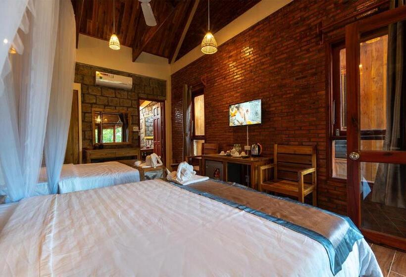 اتاق سوپریور سه تخته, Island Lodge Phu Quoc